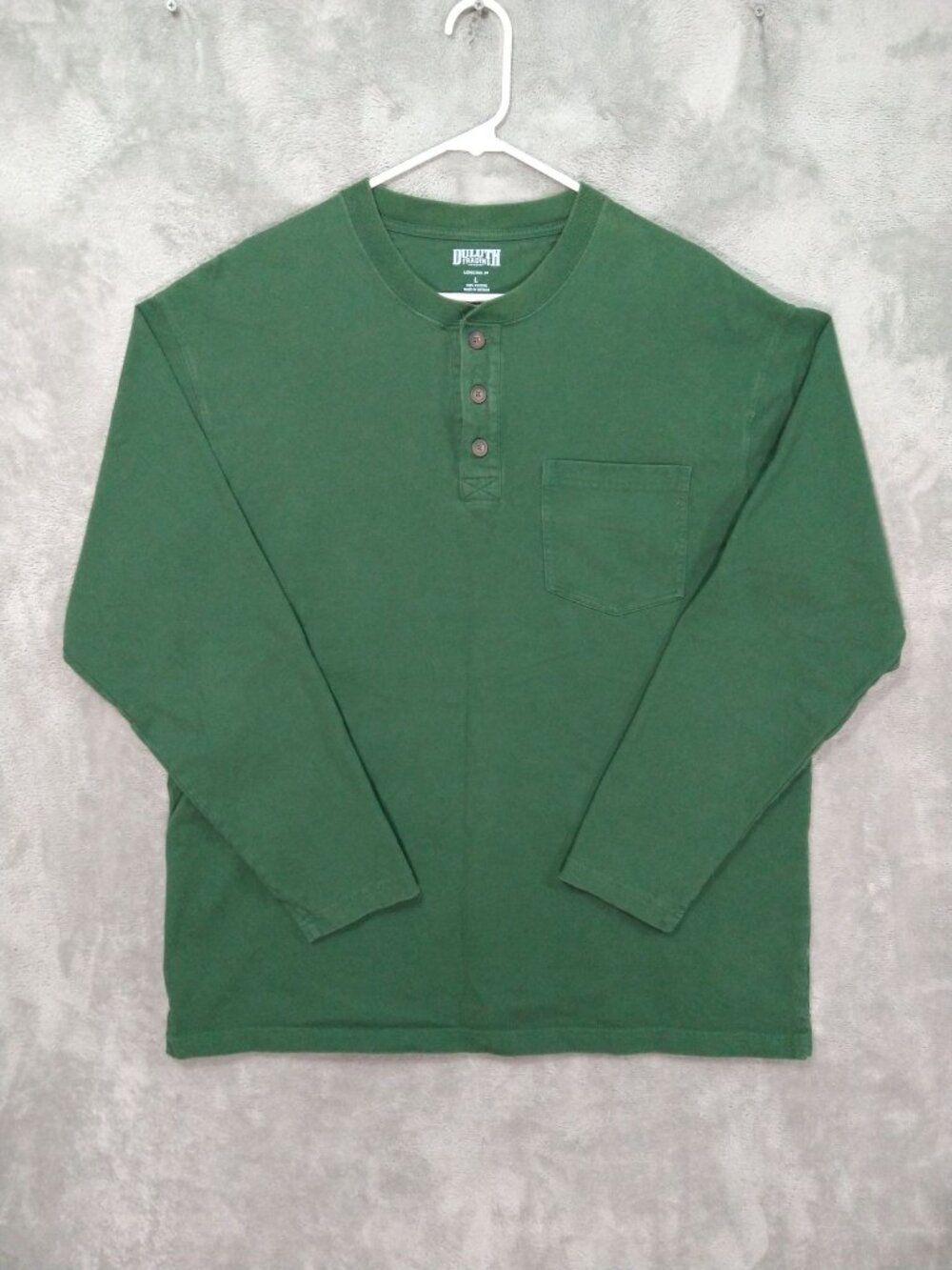 Duluth Trading Shirt Mens Large Green Long Sleeve Henley Longtail Tee Relaxed